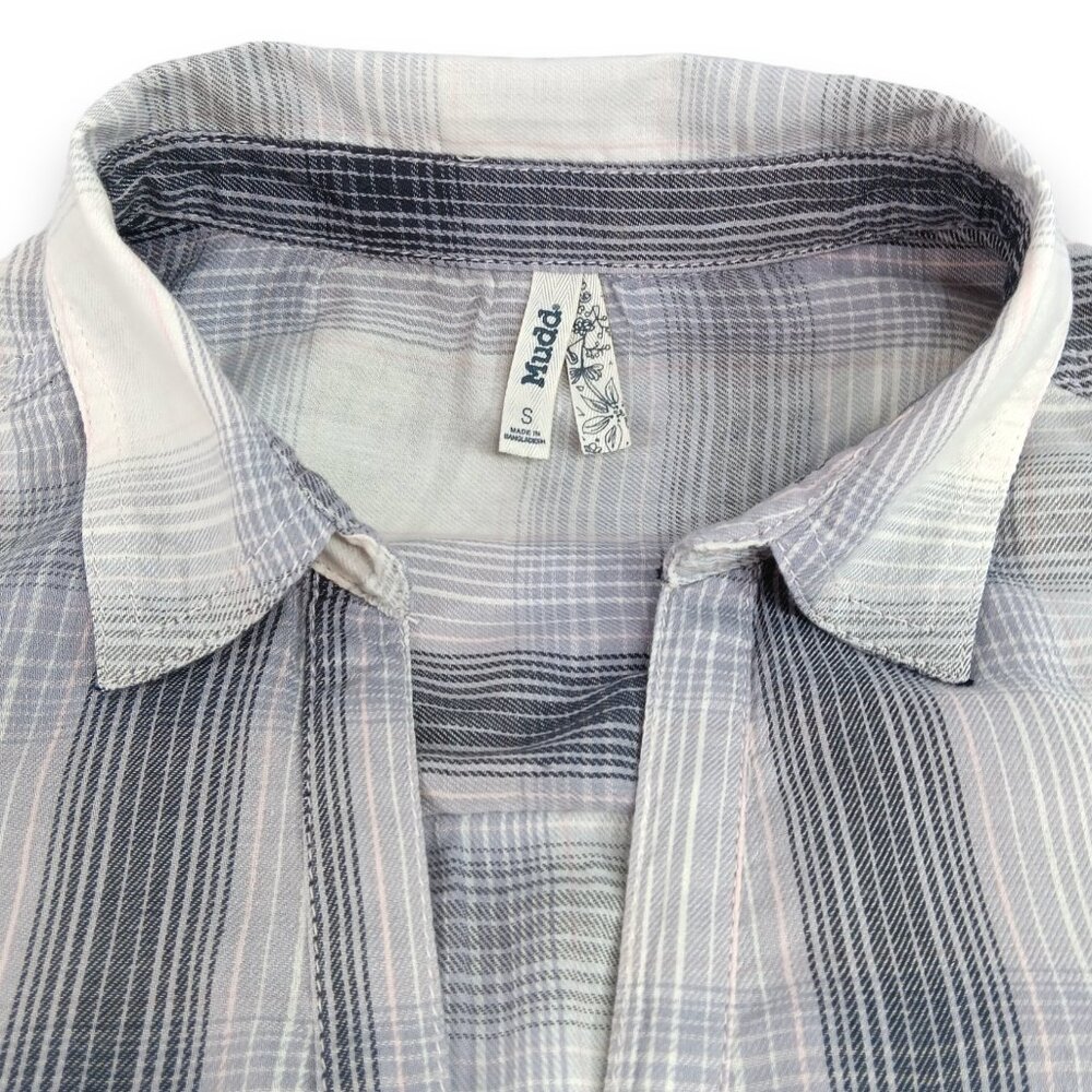 MUDD-Women's-Plaid-Gray-Black-Pink-SMALL-pullover-V Neck-Long Sleeve-Pockets - Picture 6 of 16